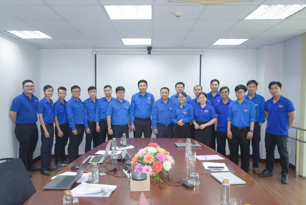 Đoàn Thanh niên VRG thi đua chào mừng 95 năm truyền thống ngành cao su Việt Nam